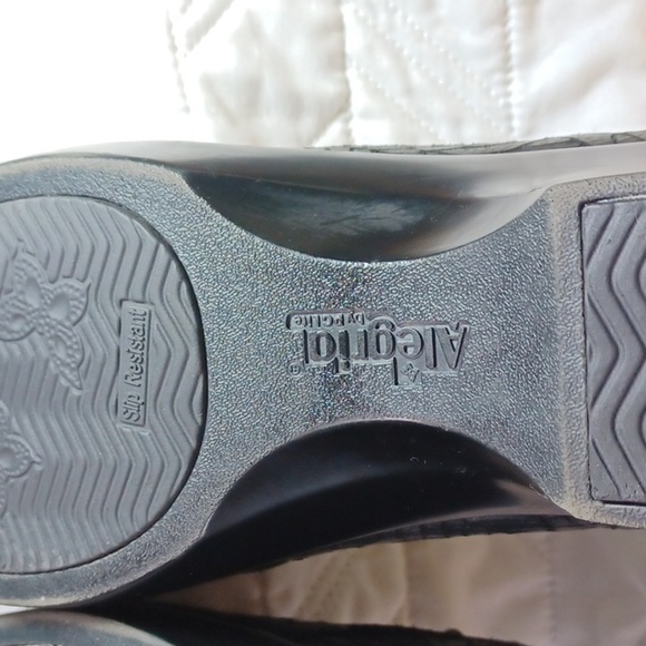 Alegria KEL-431 Work Slip-On Shoe Black Damask Floral Size 39 ( 8.5 - Picture 13 of 13
